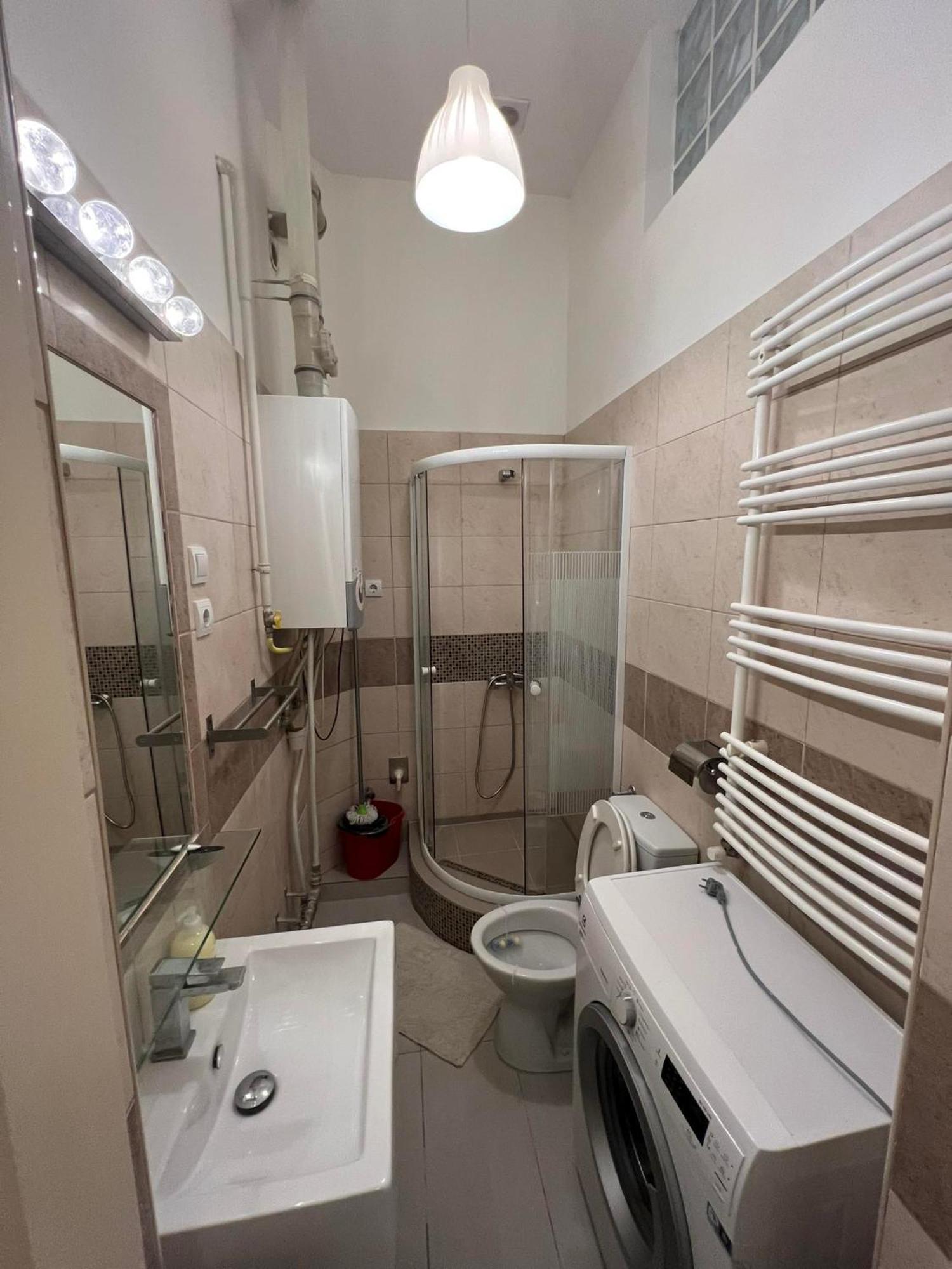 Goldensun Apartment Budapest Esterno foto