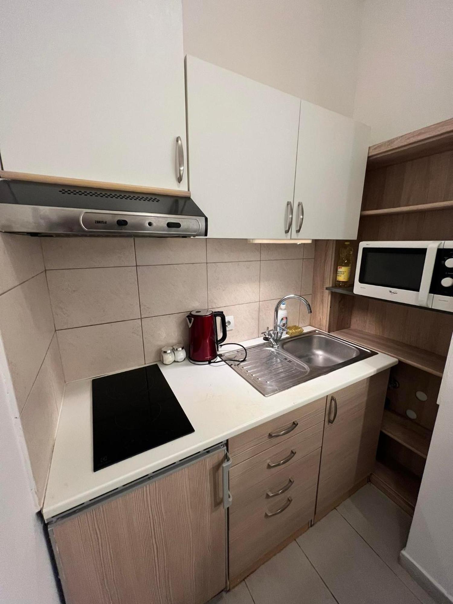 Goldensun Apartment Budapest Esterno foto